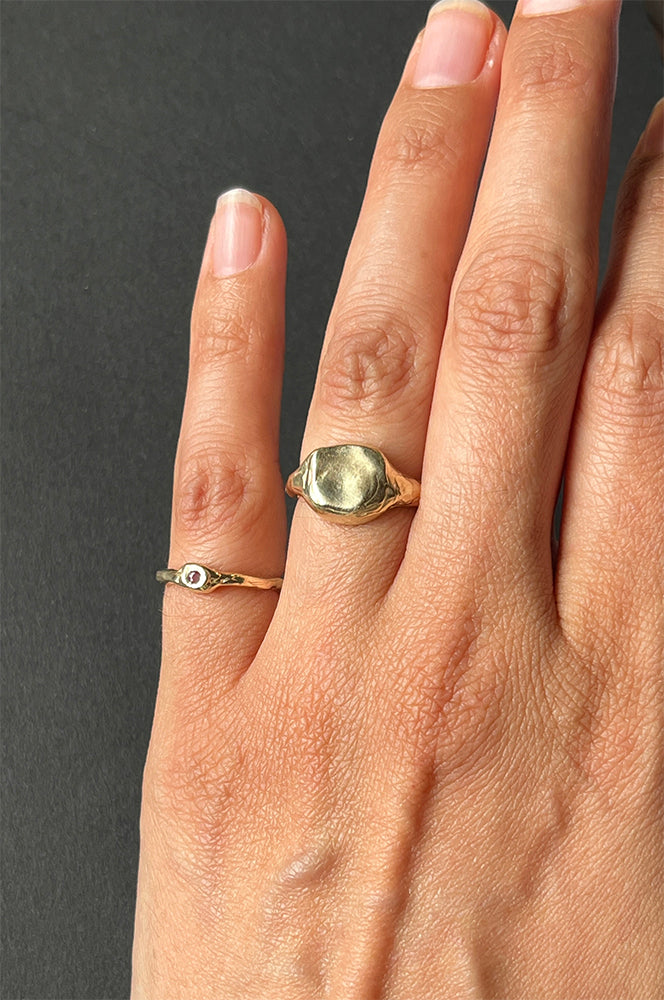 Ada Signet