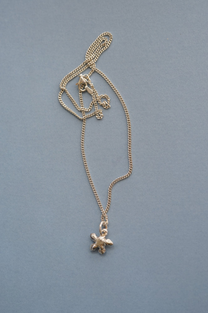 Flor Necklace