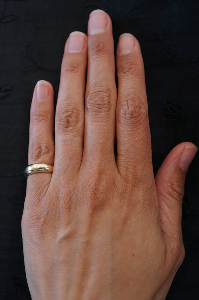 Nia Ring · 9k gold